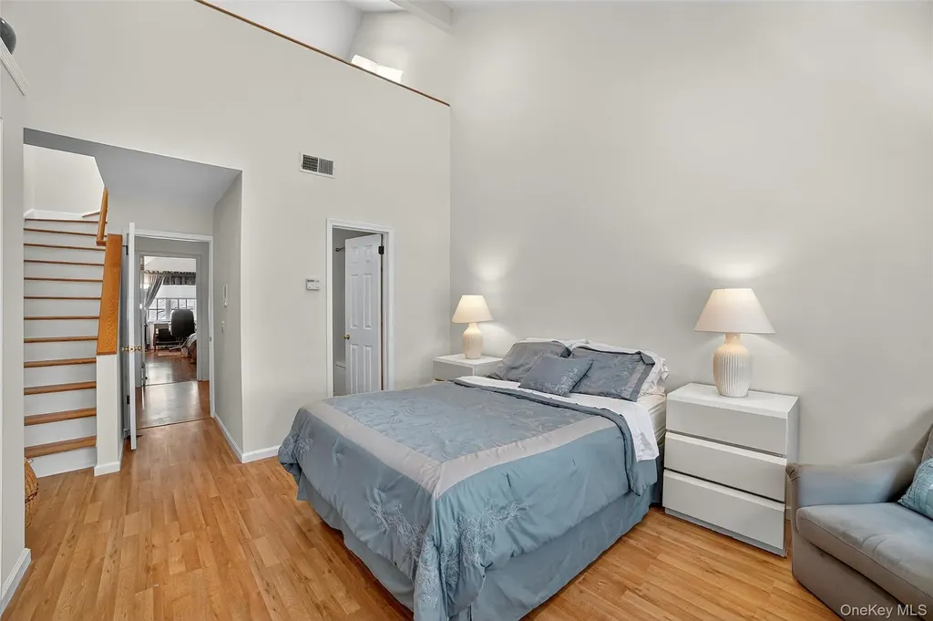 35 Roundtop Road Yonkers NY 10710