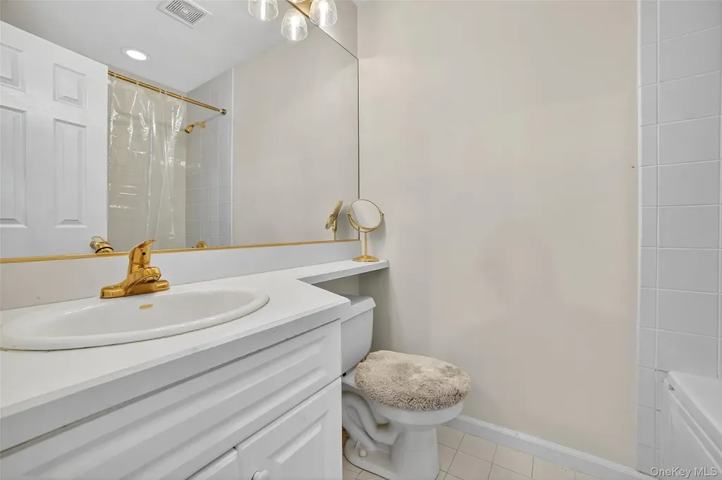 35 Roundtop Road Yonkers NY 10710