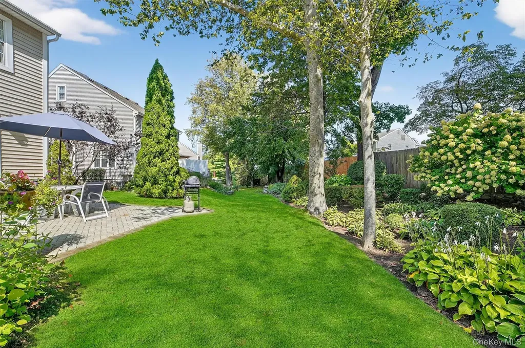 35 Roundtop Road Yonkers NY 10710