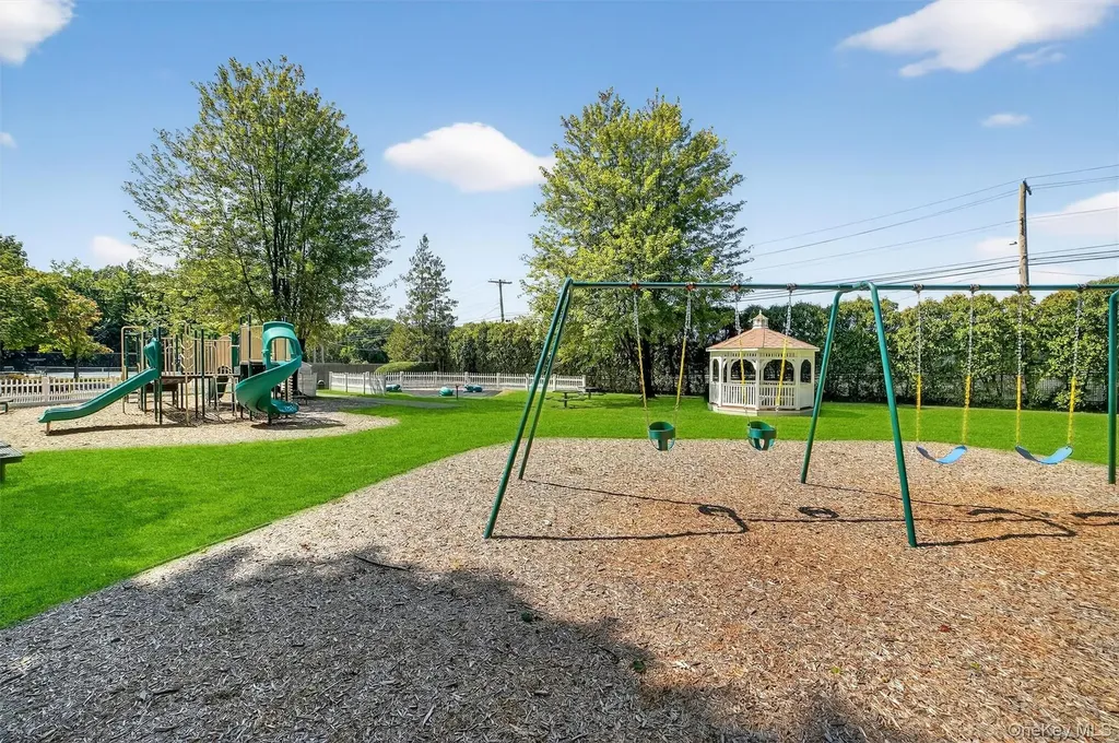 35 Roundtop Road Yonkers NY 10710