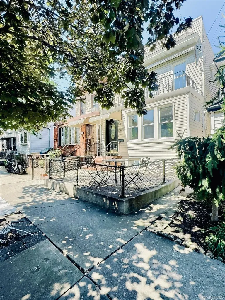6965 Caldwell Avenue Maspeth NY 11378