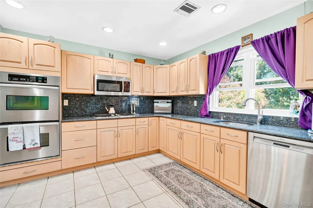 8 Pine Street Nyack NY 10960