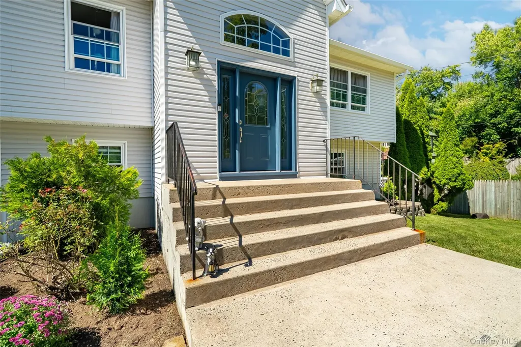 8 Pine Street Nyack NY 10960