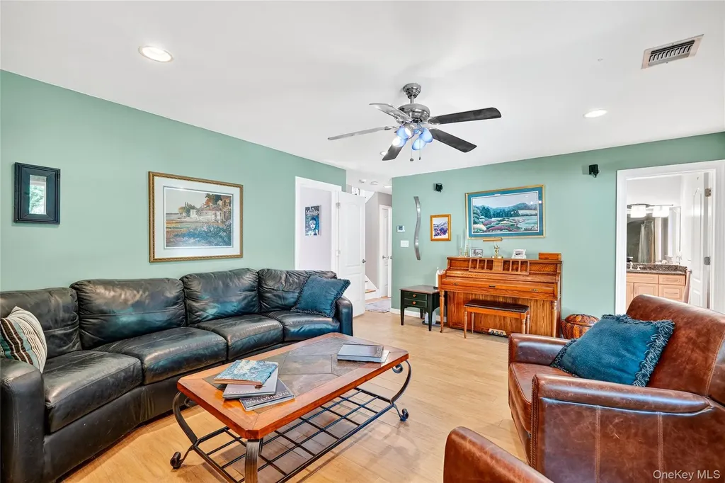 8 Pine Street Nyack NY 10960