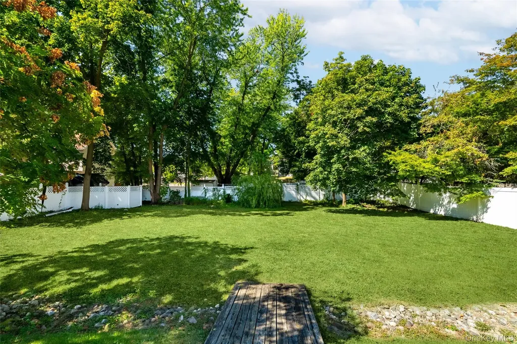 8 Pine Street Nyack NY 10960