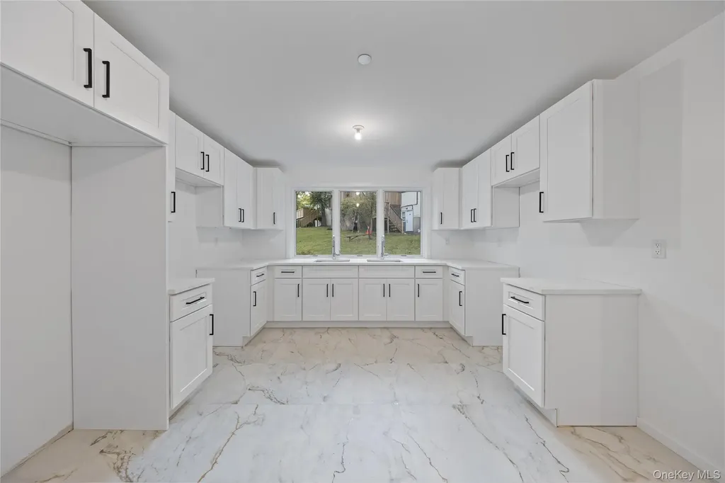 40 Singer Avenue Spring Valley NY 10977