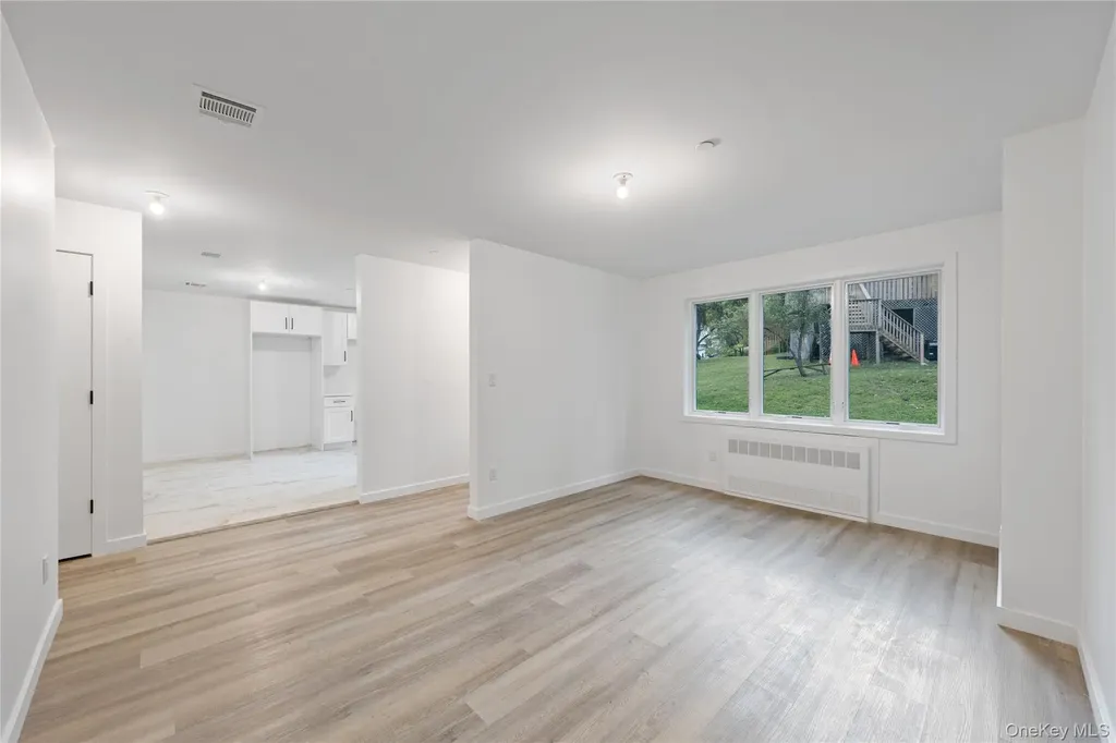 40 Singer Avenue Spring Valley NY 10977