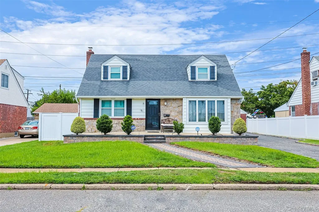 109 Aaron Drive East Meadow NY 11554