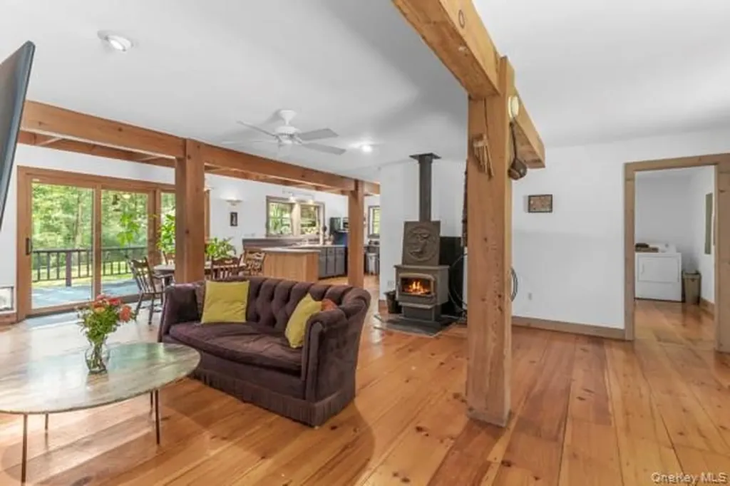 131 Mossybrook Road High Falls NY 12440