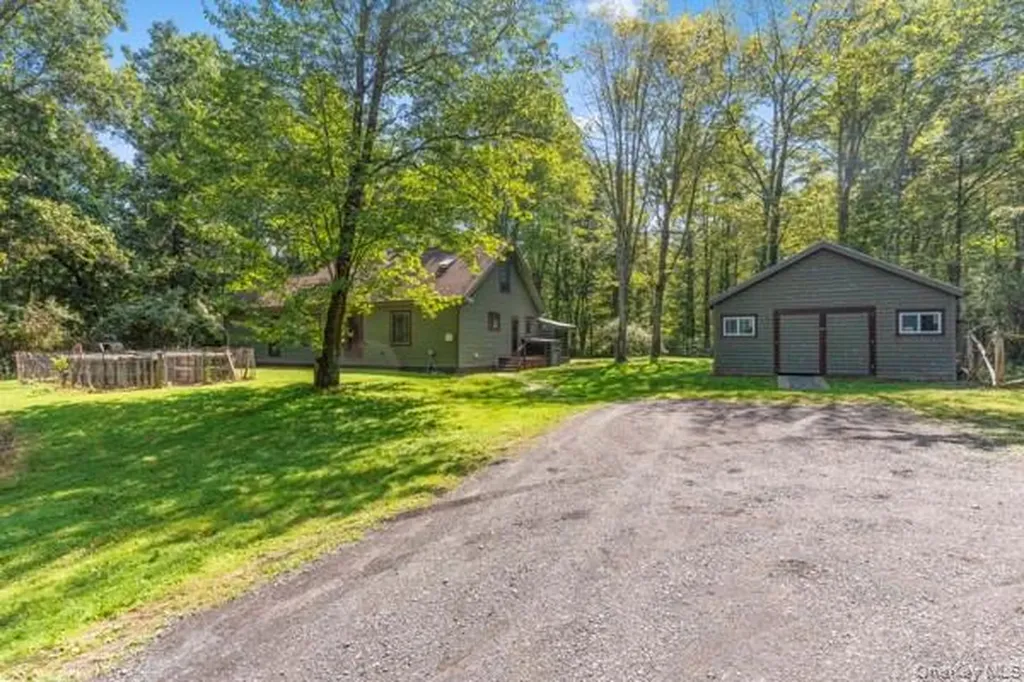 131 Mossybrook Road High Falls NY 12440