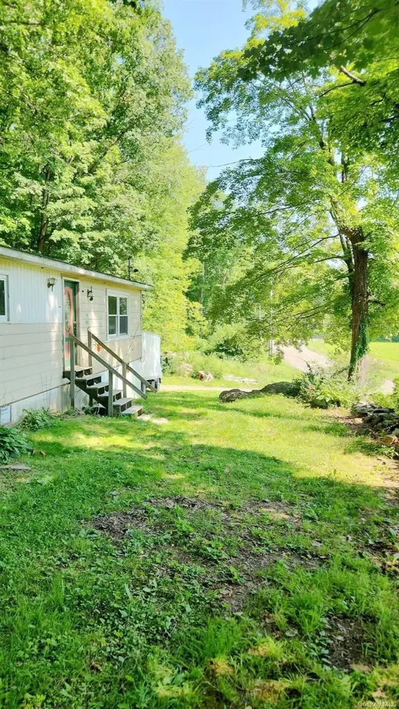 152 Cooper Road Millerton NY 12546