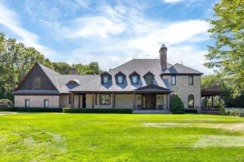2 Sunset Drive Head Of The Harbor NY 11780