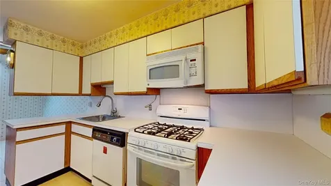 414 Pine Grove Lane Hartsdale NY 10530