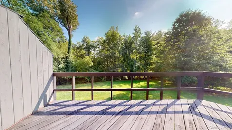 414 Pine Grove Lane Hartsdale NY 10530