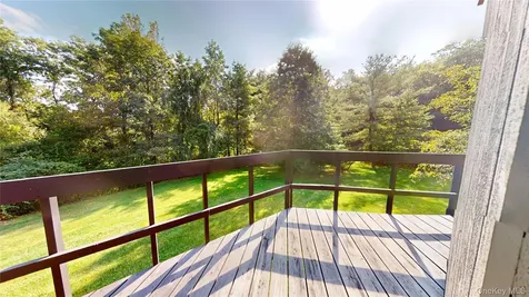 414 Pine Grove Lane Hartsdale NY 10530