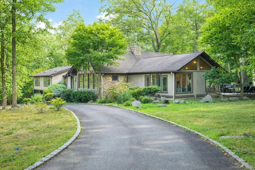 11 Old Phillips Hill Road New City NY 10956