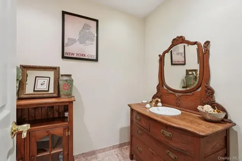 11 Old Phillips Hill Road New City NY 10956