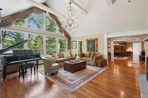 11 Old Phillips Hill Road New City NY 10956