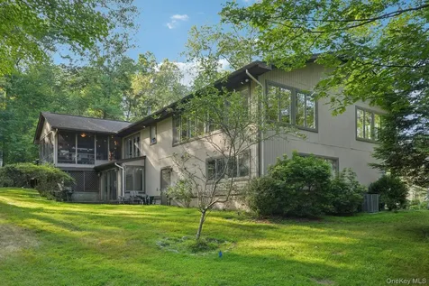 11 Old Phillips Hill Road New City NY 10956