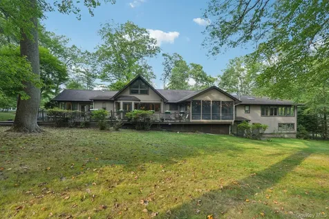 11 Old Phillips Hill Road New City NY 10956