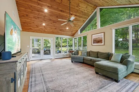 11 Old Phillips Hill Road New City NY 10956