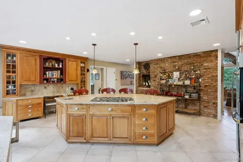 11 Old Phillips Hill Road New City NY 10956