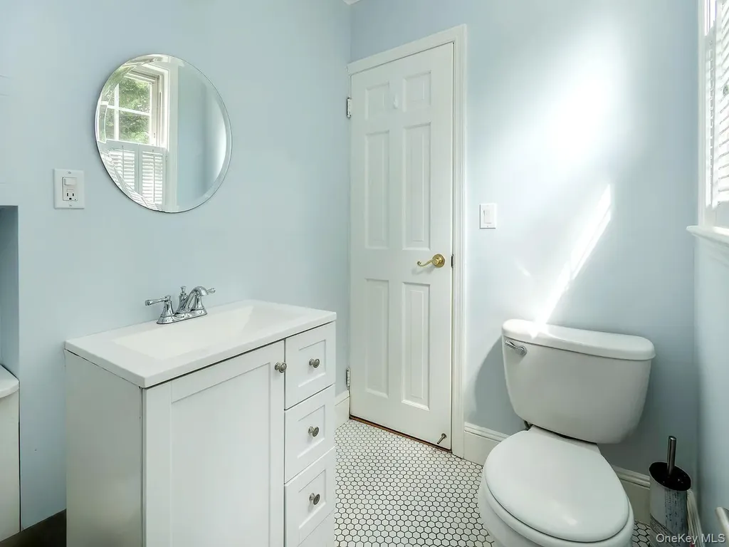 75 12th Avenue Sea Cliff NY 11579