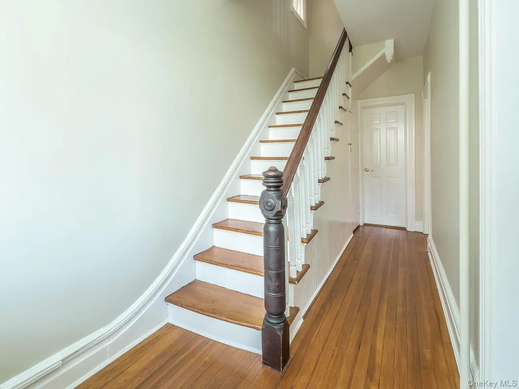 75 12th Avenue Sea Cliff NY 11579