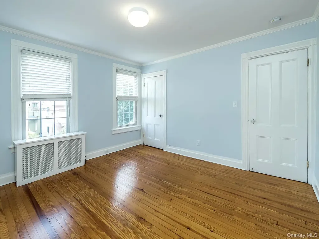 75 12th Avenue Sea Cliff NY 11579