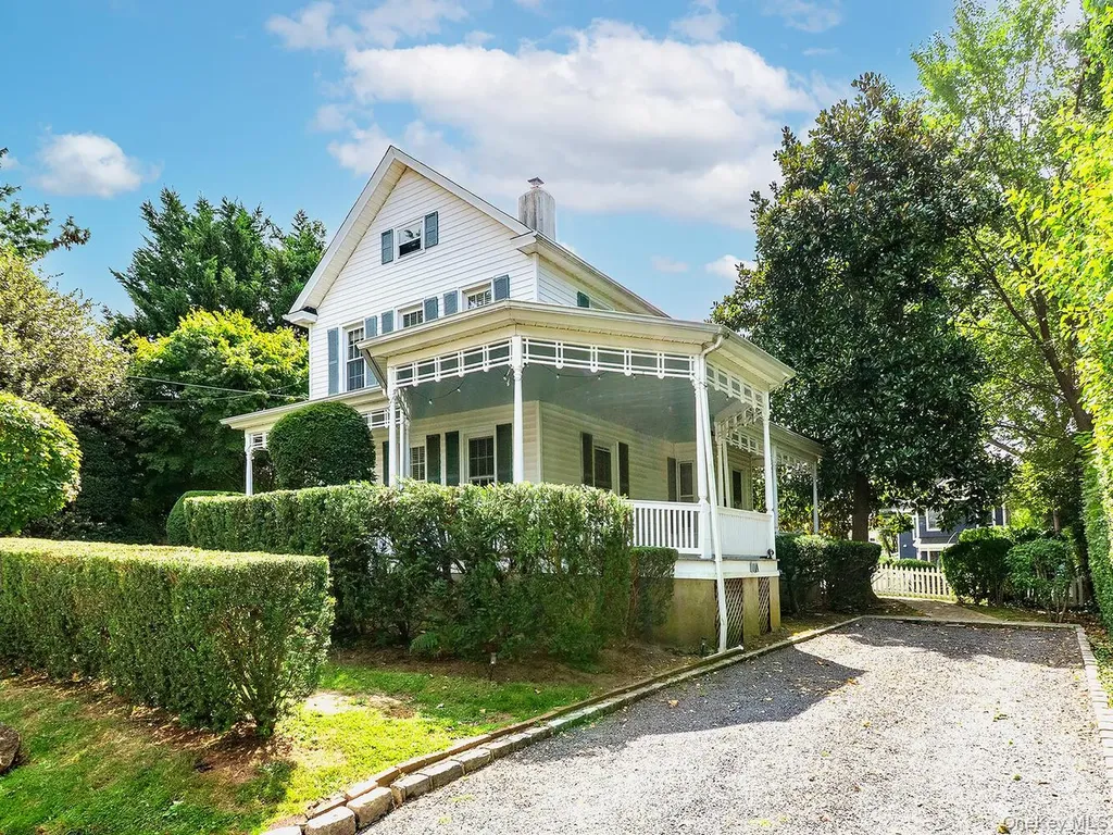 75 12th Avenue Sea Cliff NY 11579