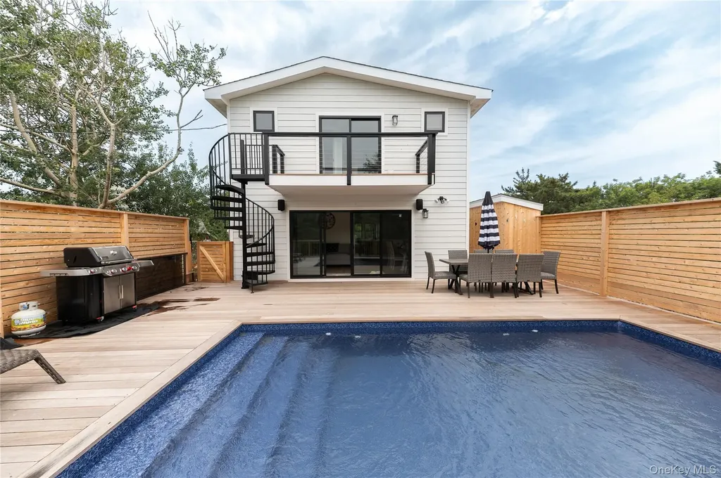108 Ocean Road Ocean Beach NY 11770