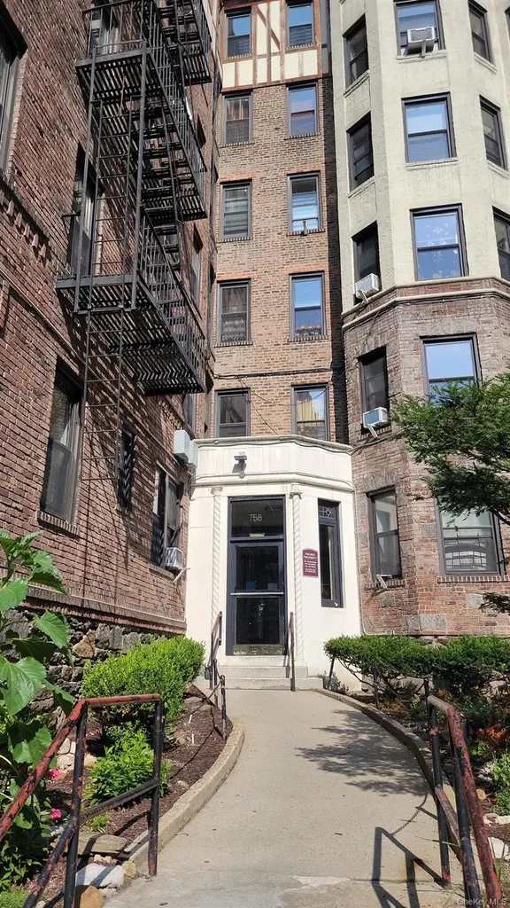758 Brady Avenue Bronx NY 10462