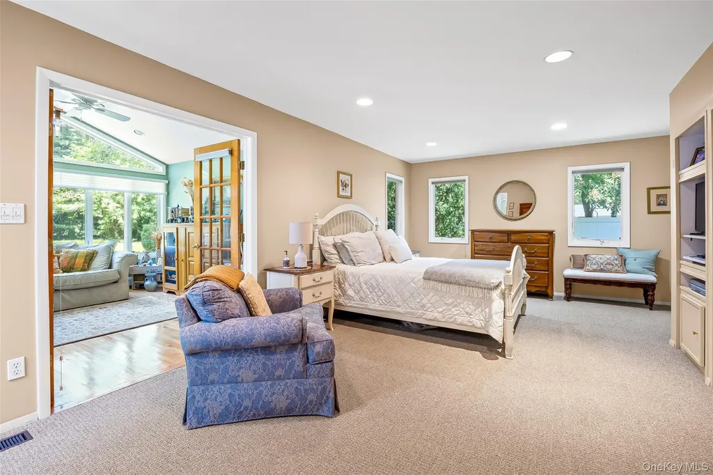 34 Cherry Lane E Syosset NY 11791