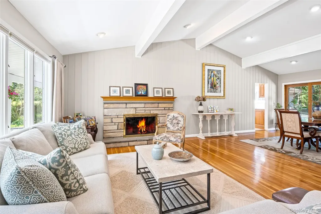 34 Cherry Lane E Syosset NY 11791