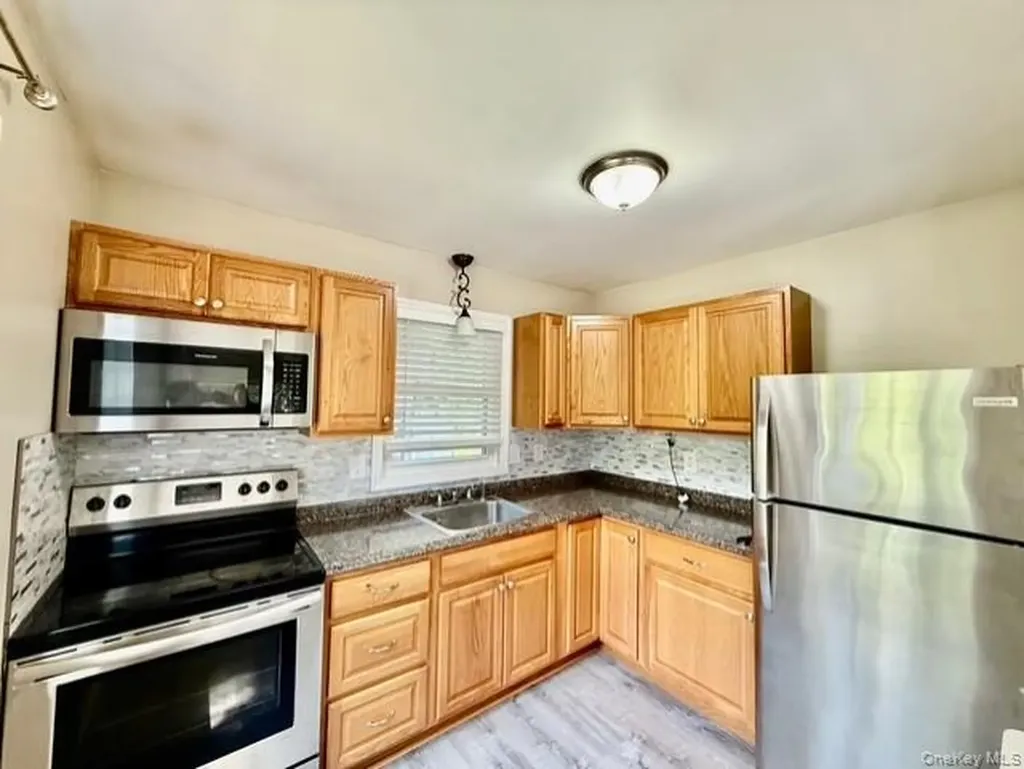 46 Sunset Circle Bloomingburg NY 12721