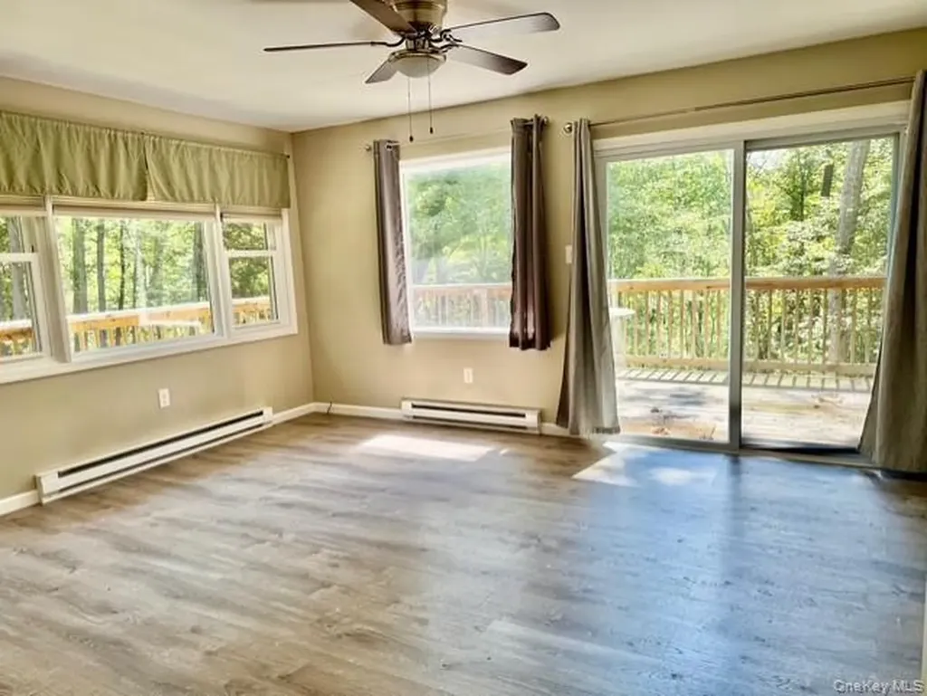 46 Sunset Circle Bloomingburg NY 12721