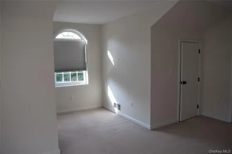 15 Wildflower Ridge Poughkeepsie NY 12603