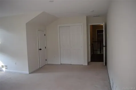 15 Wildflower Ridge Poughkeepsie NY 12603