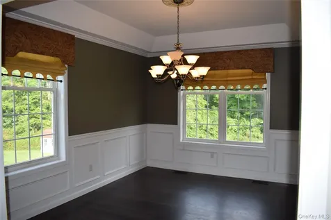 15 Wildflower Ridge Poughkeepsie NY 12603