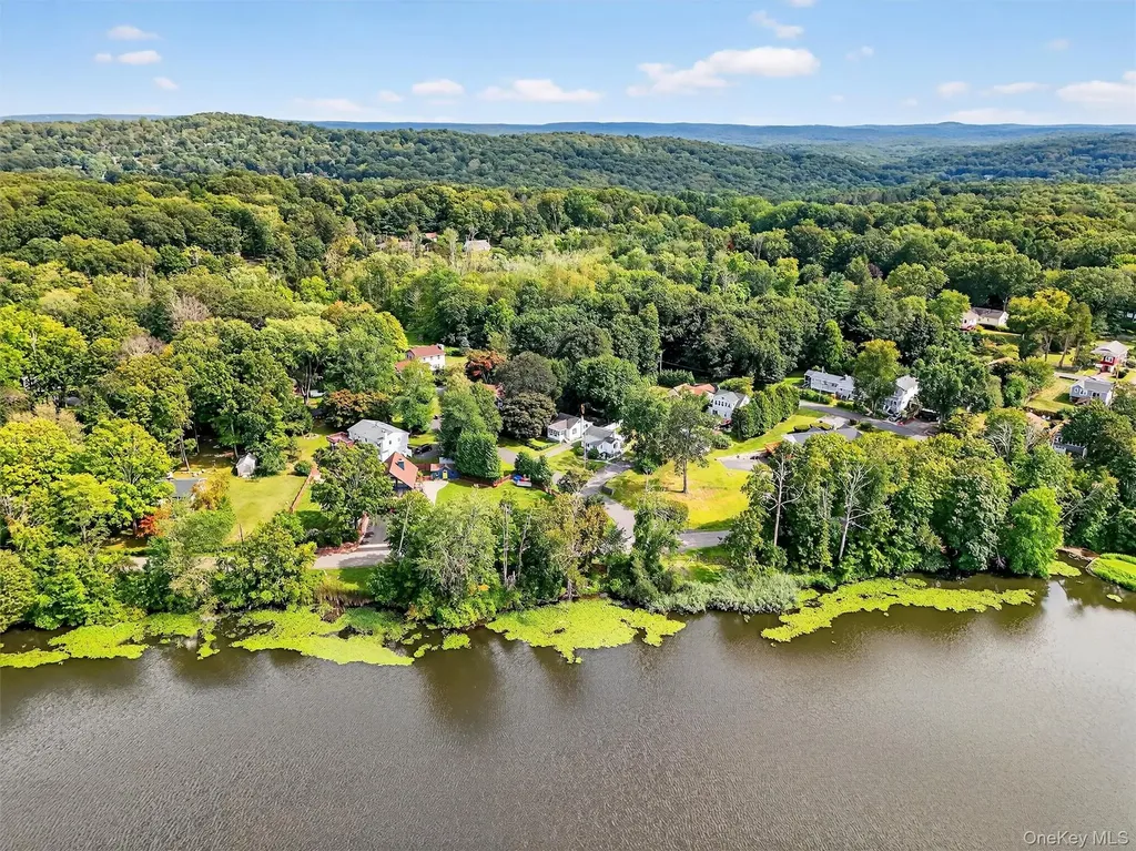 3 Aspen Road Mahopac NY 10541