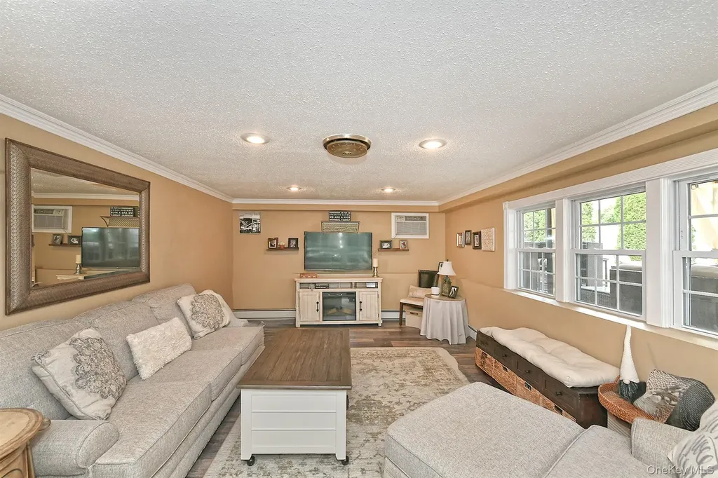 2280 Hynes Place Bellmore NY 11710