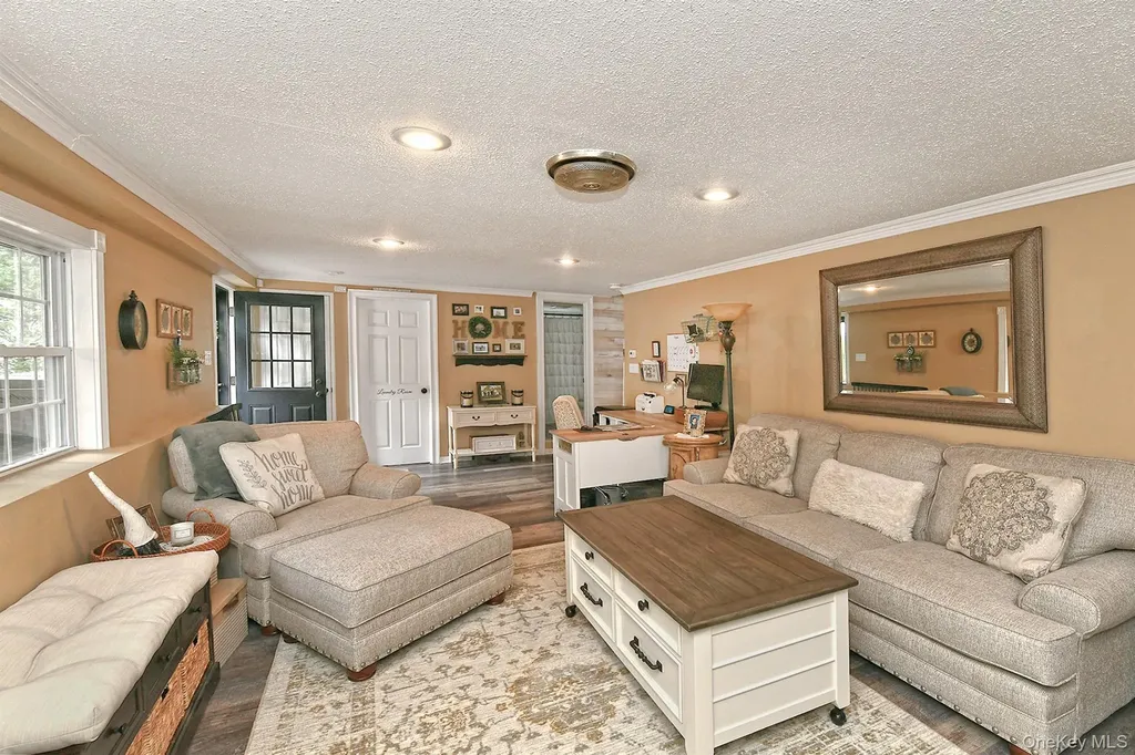 2280 Hynes Place Bellmore NY 11710