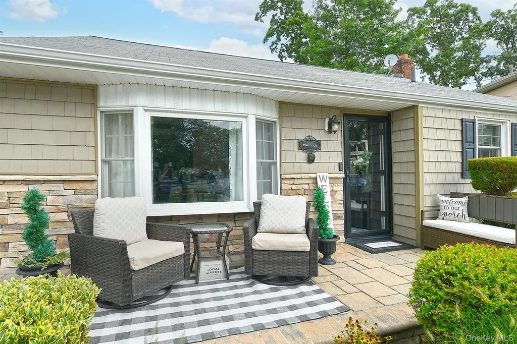2280 Hynes Place Bellmore NY 11710