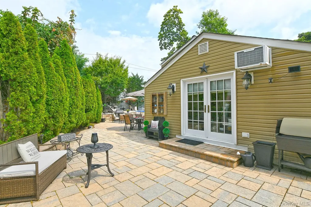 2280 Hynes Place Bellmore NY 11710