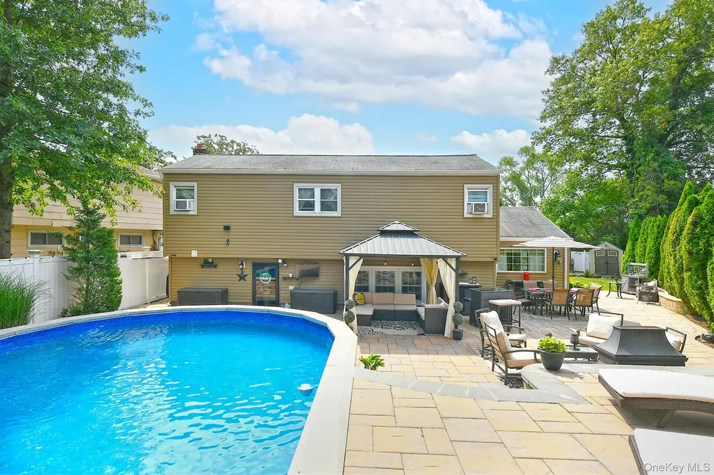 2280 Hynes Place Bellmore NY 11710