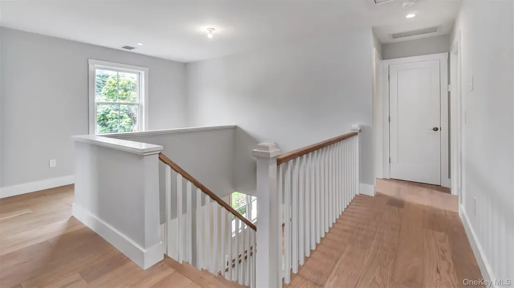 5B Fanning Avenue Hampton Bays NY 11946