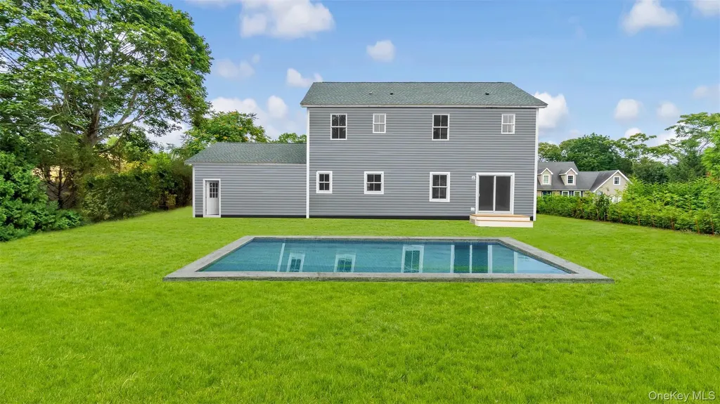 5B Fanning Avenue Hampton Bays NY 11946