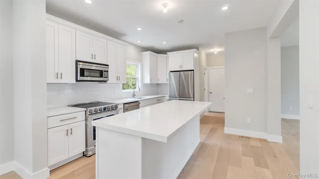 5B Fanning Avenue Hampton Bays NY 11946