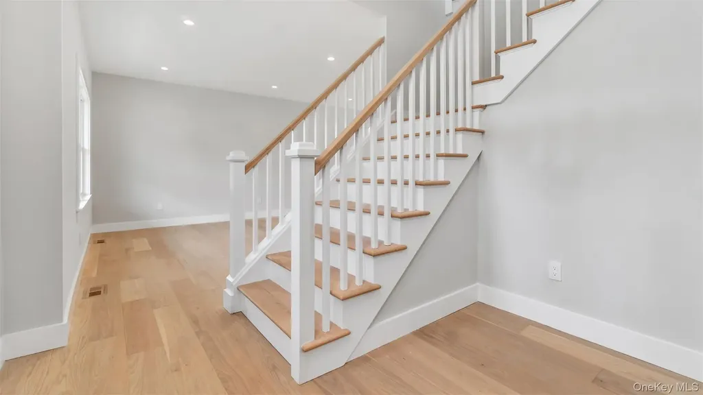 5B Fanning Avenue Hampton Bays NY 11946