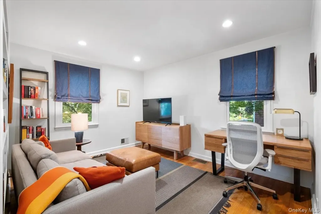28 Parkway Circle Scarsdale NY 10583